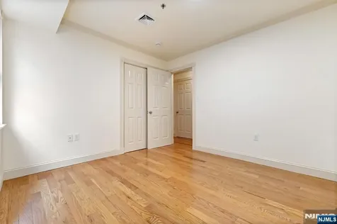 317 11th Street Union City NJ 07087