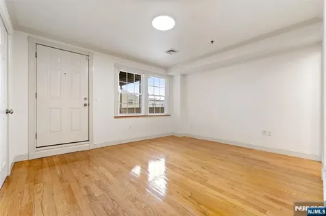 317 11th Street Union City NJ 07087
