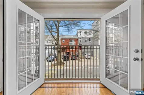 317 11th Street Union City NJ 07087