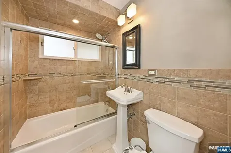 331 Lacey Drive New Milford NJ 07646