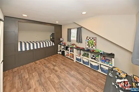 331 Lacey Drive New Milford NJ 07646
