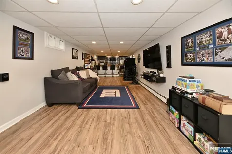 331 Lacey Drive New Milford NJ 07646