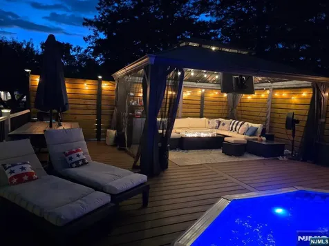 331 Lacey Drive New Milford NJ 07646