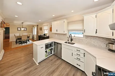 331 Lacey Drive New Milford NJ 07646