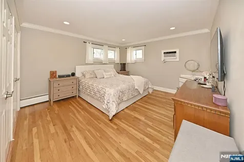 331 Lacey Drive New Milford NJ 07646
