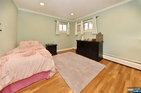 331 Lacey Drive New Milford NJ 07646