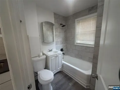 70 Welland Avenue Irvington NJ 07111