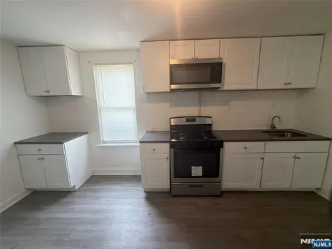 70 Welland Avenue Irvington NJ 07111