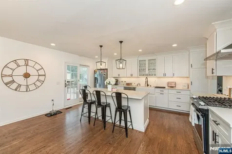 8 Cypress Court Fairfield NJ 07004