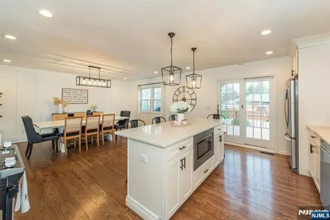 8 Cypress Court Fairfield NJ 07004