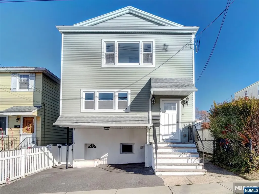 156 Crystal Street North Arlington NJ 07031