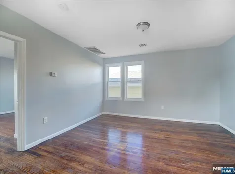 156 Crystal Street North Arlington NJ 07031