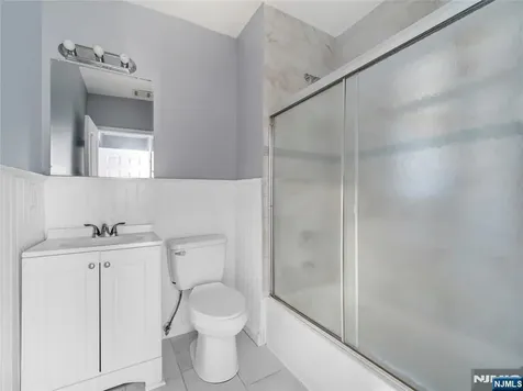 156 Crystal Street North Arlington NJ 07031