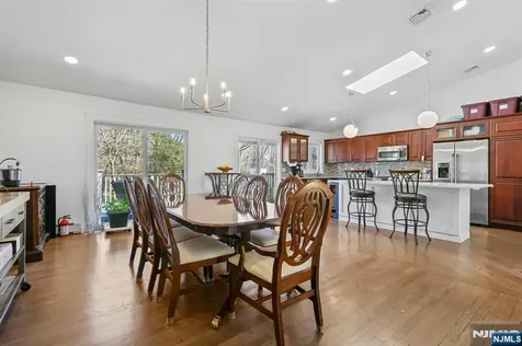 15 Wanda Court Clifton NJ 07014