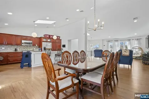 15 Wanda Court Clifton NJ 07014