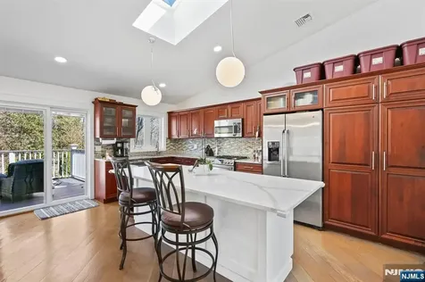 15 Wanda Court Clifton NJ 07014