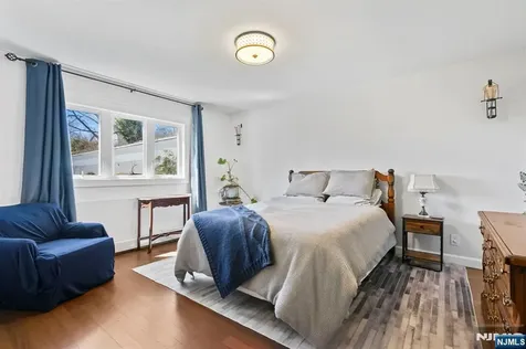 15 Wanda Court Clifton NJ 07014