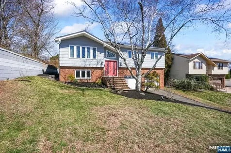 15 Wanda Court Clifton NJ 07014