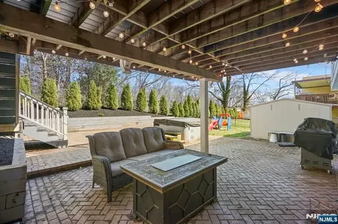 15 Wanda Court Clifton NJ 07014