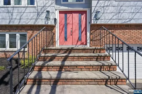 15 Wanda Court Clifton NJ 07014
