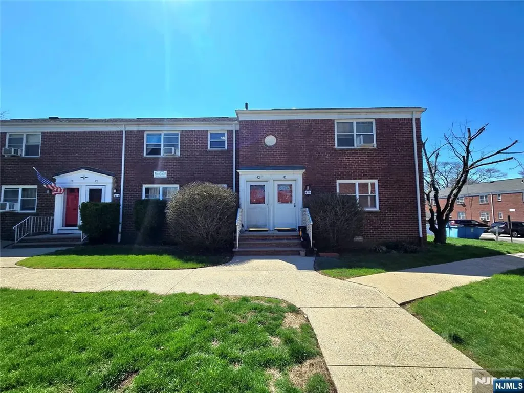 479 Maple Hill Drive Hackensack NJ 07601