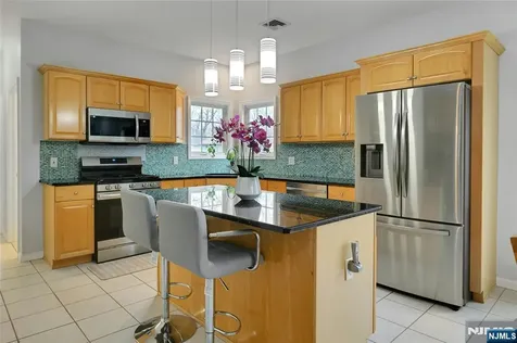 123 Livingston Avenue Livingston NJ 07039