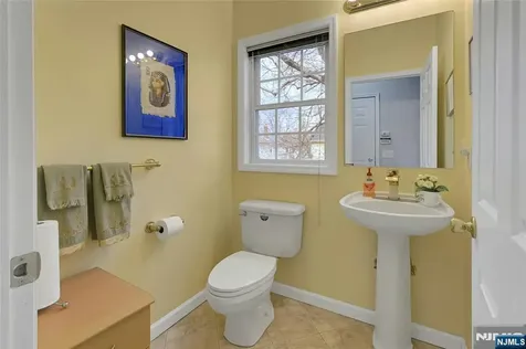 123 Livingston Avenue Livingston NJ 07039
