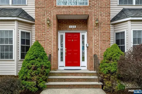 123 Livingston Avenue Livingston NJ 07039