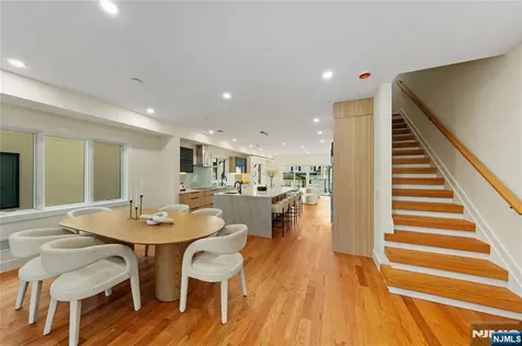 811 Jassamine Way Fort Lee NJ 07024