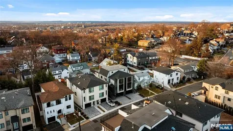 811 Jassamine Way Fort Lee NJ 07024