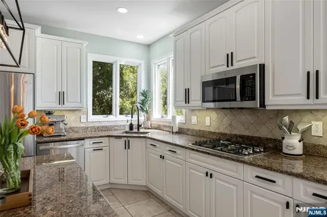 18 Renshaw Drive Montville Township NJ 07045