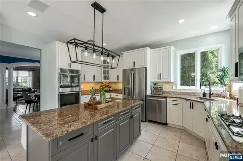 18 Renshaw Drive Montville Township NJ 07045