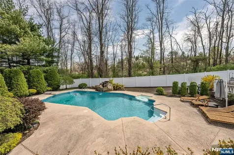 18 Renshaw Drive Montville Township NJ 07045