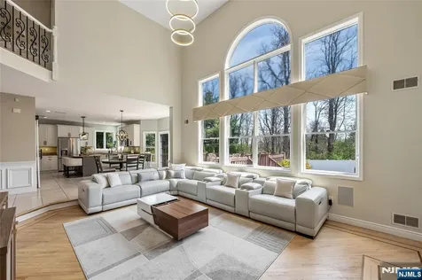 18 Renshaw Drive Montville Township NJ 07045
