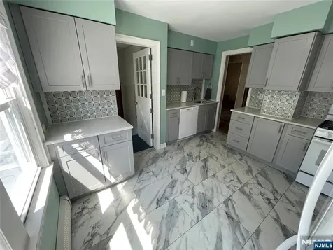 71 Madison Street Wood Ridge NJ 07075