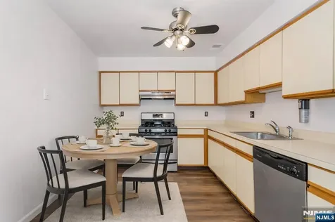 483 Forest Kearny NJ 07032
