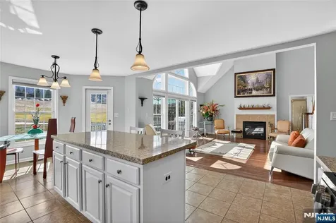 4 Coventry Road Hamburg NJ 07419