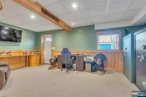85 Larsen Road West Milford NJ 07480