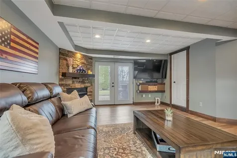 85 Larsen Road West Milford NJ 07480