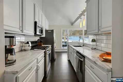 3 Redmans Drive Jefferson Township NJ 07438