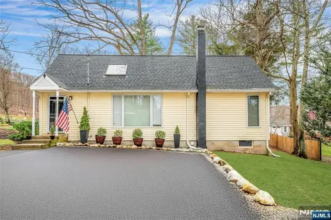 3 Redmans Drive Jefferson Township NJ 07438