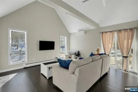 3 Redmans Drive Jefferson Township NJ 07438