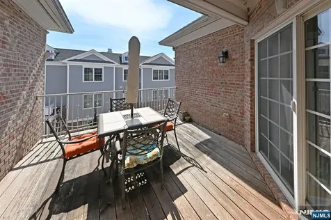 2303 Rio Vista Lane Northvale NJ 07647