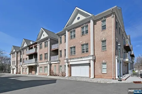 2303 Rio Vista Lane Northvale NJ 07647