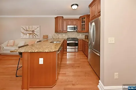 2303 Rio Vista Lane Northvale NJ 07647