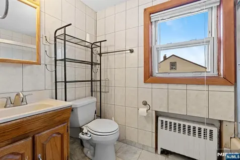 271 Outwater Lane Saddle Brook NJ 07663