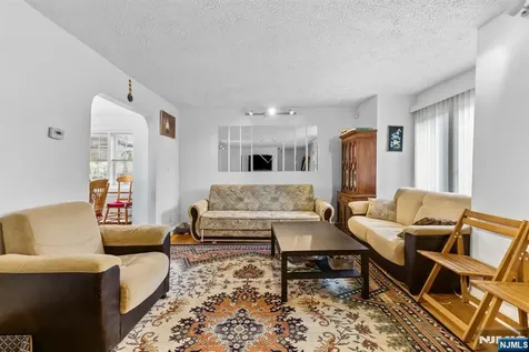 271 Outwater Lane Saddle Brook NJ 07663
