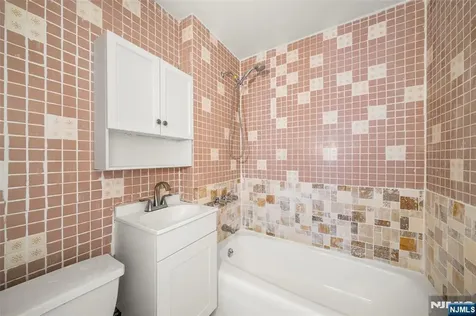 539 Bergen Boulevard Ridgefield NJ 07657