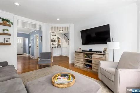 36 Hasbrouck Place Rutherford NJ 07070