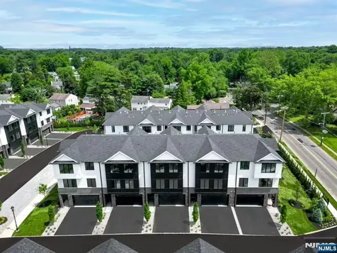 28 Skye Drive Paramus NJ 07652